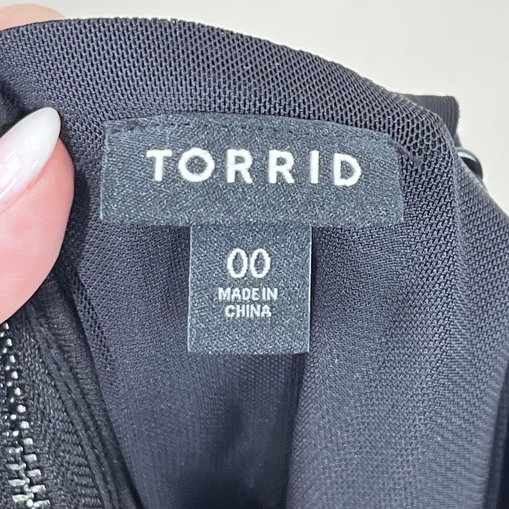 Torrid Dress Womens 00 10/12 Black Satin Bodycon V Neck LBD Party Cocktail - Picture 7 of 9